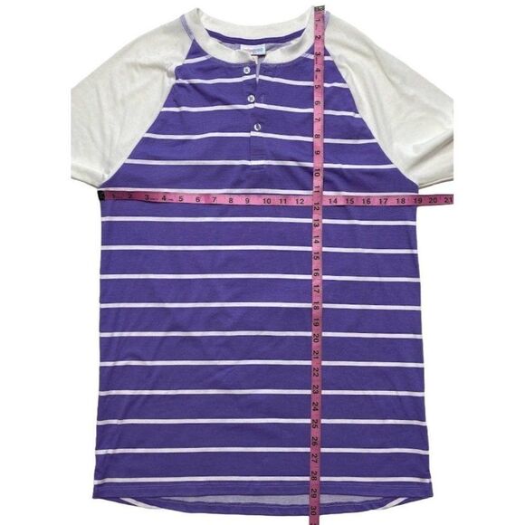 LuLaRoe Mark Purple‎ White Stripe Raglan Henley Top Sz XS - Picture 3 of 6